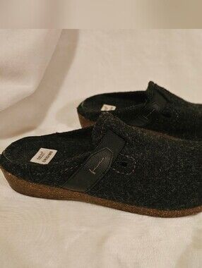 Earth Origins Jennas Black Wool Type Slip-On Clog Mule
